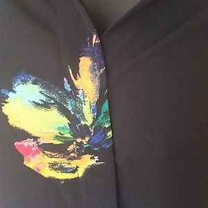 Mossimo Supply Co. Tops - Beautiful floral blouse Mossimo Supply Co. Tops - Beautiful floral blouse